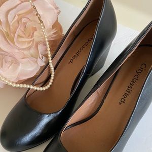 CityClassified Wedge Heel Pump
